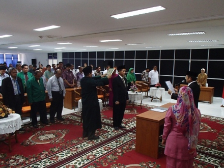 Pelantikan dan Pengambilan Sumpah Jabatan Dekan Fakultas MIPA Pengganti Antar Waktu Periode 2012-2016