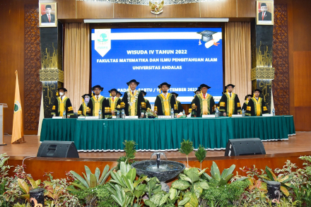 Fakultas MIPA Unand Melepas 149 Wisudawan pada Periode Wisuda IV Tahun 2022